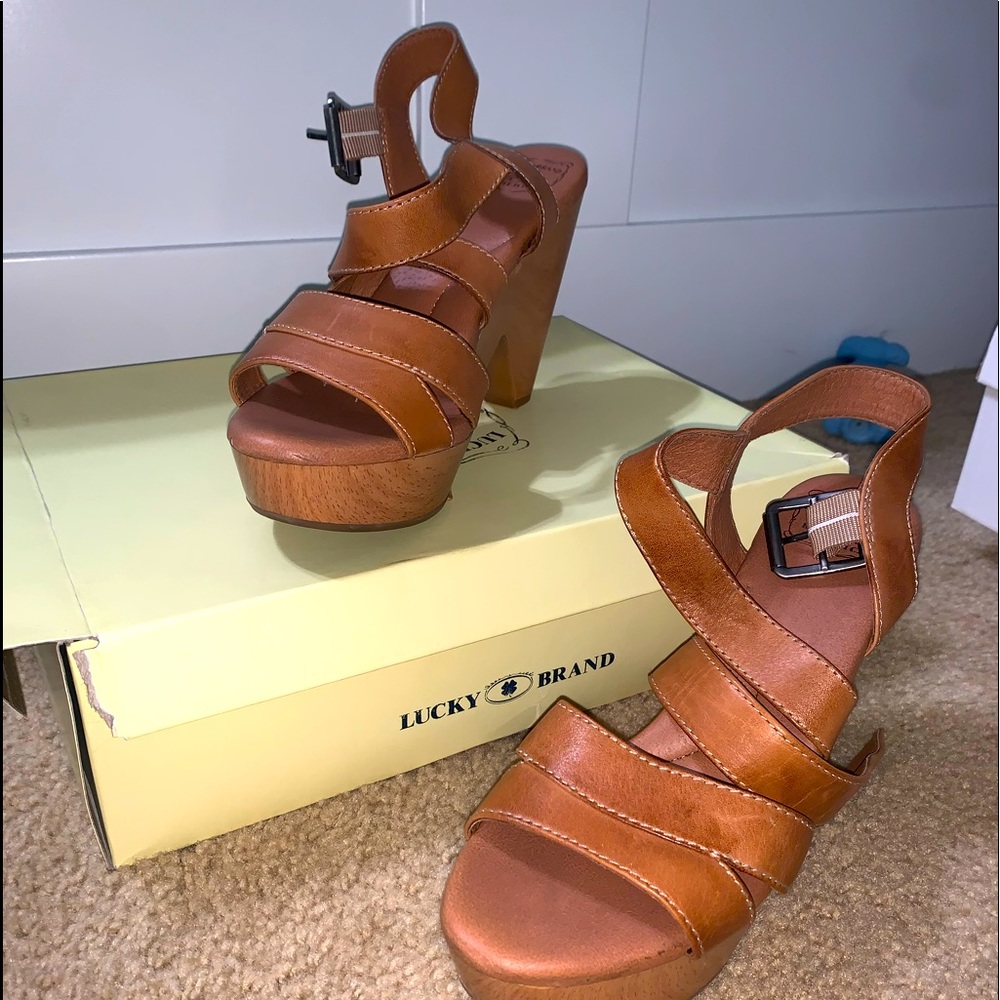 Lucky Brand heel shoes. Good condition has straps.